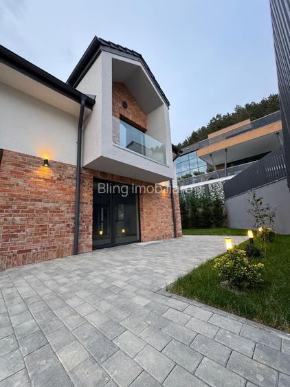 Casa individuala smart de vanzare 193 mp utili, garaj, teren 300 mp, zona VIVO!