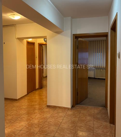 Locatie exceptionala,DECEBAL ,stradal,monolit,bloc reabilitat termic,liber - 6