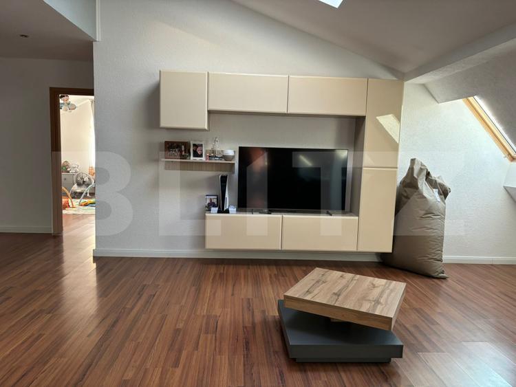 Apartament cu 3 camere de vanzare, 117 mp, strada Baritiu