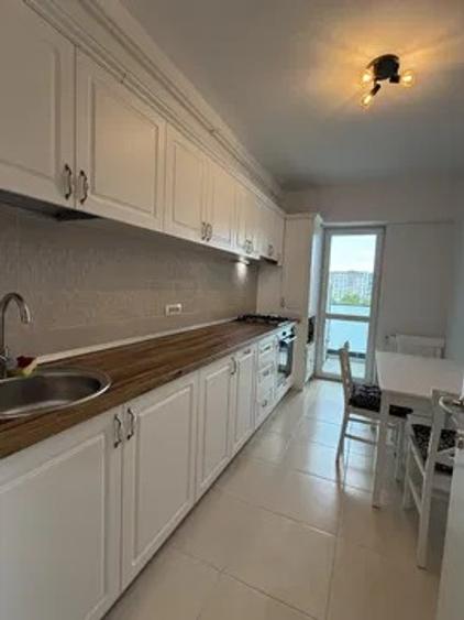 Apartament 1 camera, decomandat, LOC PARCARE INCLUS IN PRET, zona Dacia Conest