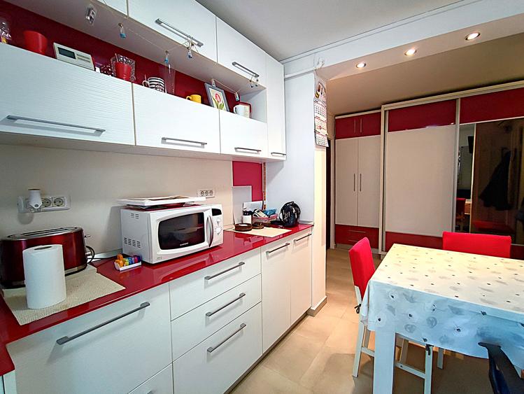 Apartament 2 camere de vanzare in Faleza Nord langa restaurantul Reyna