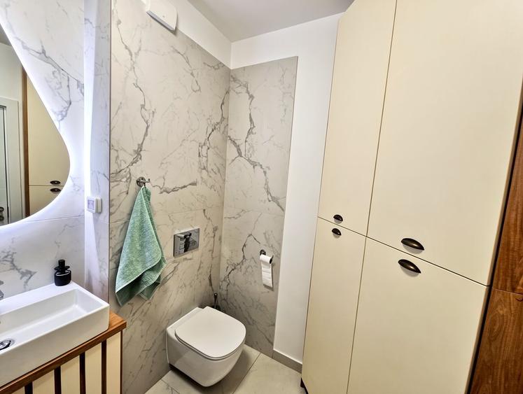 Apartament de Lux cu 2 Camere | Vedere Panoramică la Lac | Design Unic