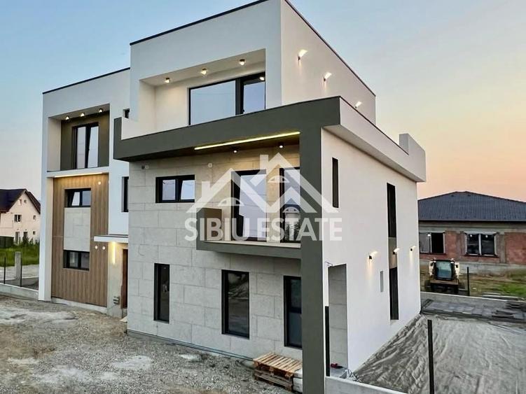 Penthouse exclusivist cu 4 camere, Calea Cisnadiei