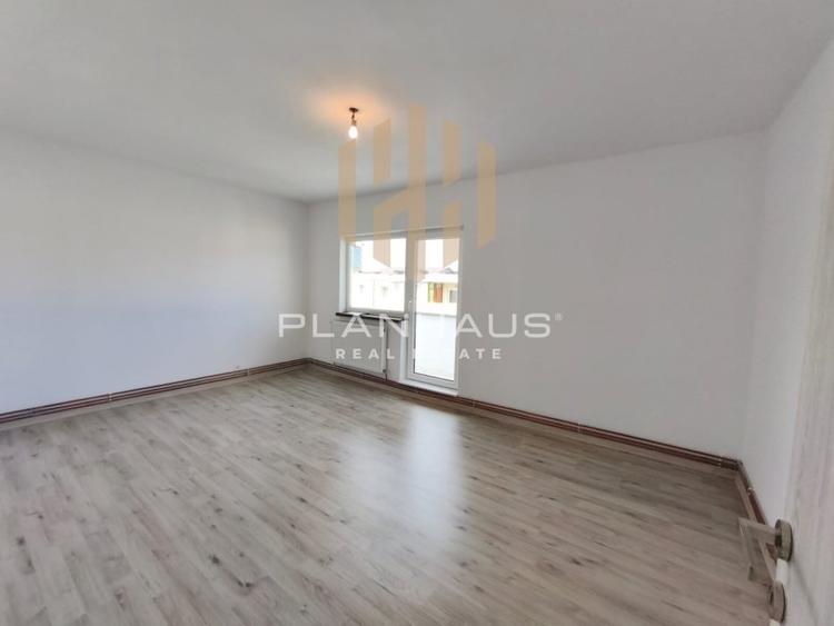 Apartament spațios cu 3 camere, 3 balcoane și vedere panoramică – Str. Hort
