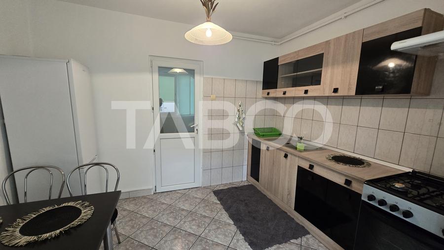 Apartament de inchiriat 2 camere etaj intermediar lift Mihai Viteazul