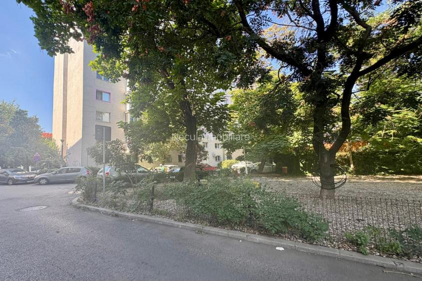 Victoriei - V.Micle 20, apartament 2 camere, mobilat si utilat, 40 mp, etaj 10. - 24