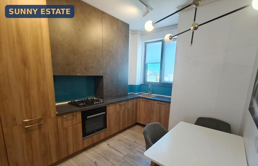 DE VÂNZARE — 2 CAMERE MOBILAT, B-DUL MAMAIA, ZONA DELFINARIU