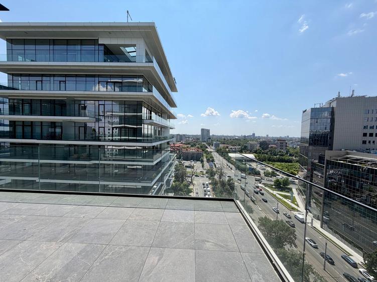 Etaj 12 | Tavane 3.5 m | Terasă generoasă
