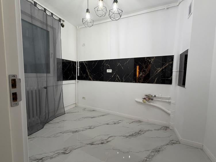 Drumul Taberei Renovat 3 camere metrou Raul Doamnei