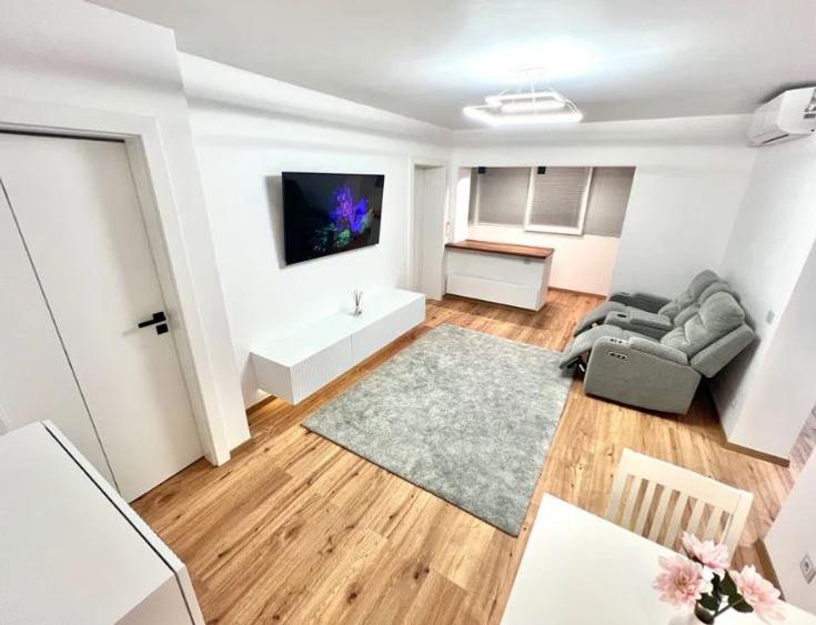 Floreasca Stefan cel Mare metrou, mobilat,utilat complet,AMENAJAT LUX,geam baie