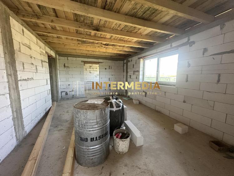 Casa in Rosu Teren 570 mp sau 1134 mp Terasa mare imprejmuit Barabant Alba