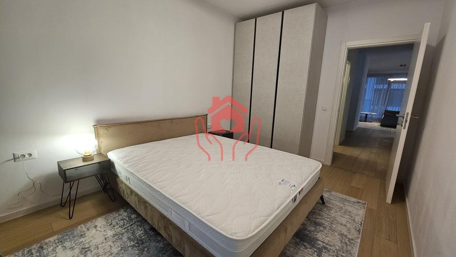 Baneasa Shopping City-3 camere mobilier ROVERE I parc I scoli I garaj interior