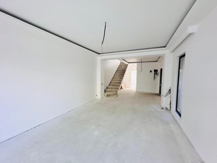 DUPLEX 4 CAMERE | CORBEANCA | OSTRATU | 250 MP TEREN | COMPLEX PRIVAT