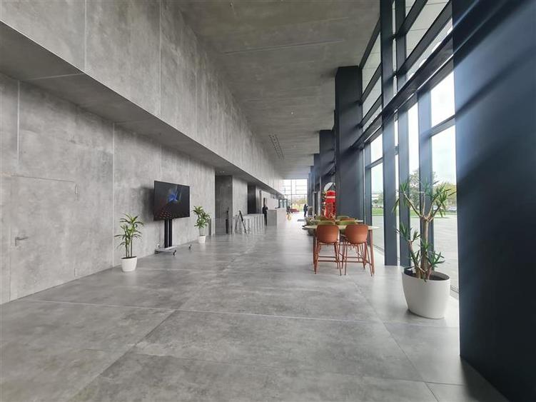 Spatii birouri de clasa A de inchiriat in London Building de la 650 mp