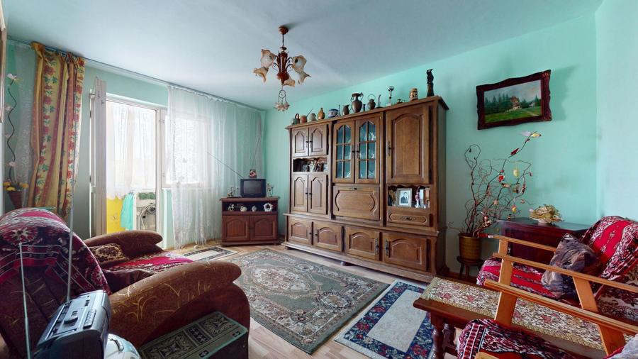 De vanzare 2 camere decomandat, etaj intermediar B-dul Grivitei