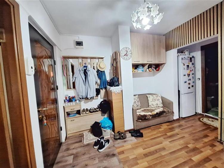 Apartament 2 camere decomandat, zona Neagoe Voda