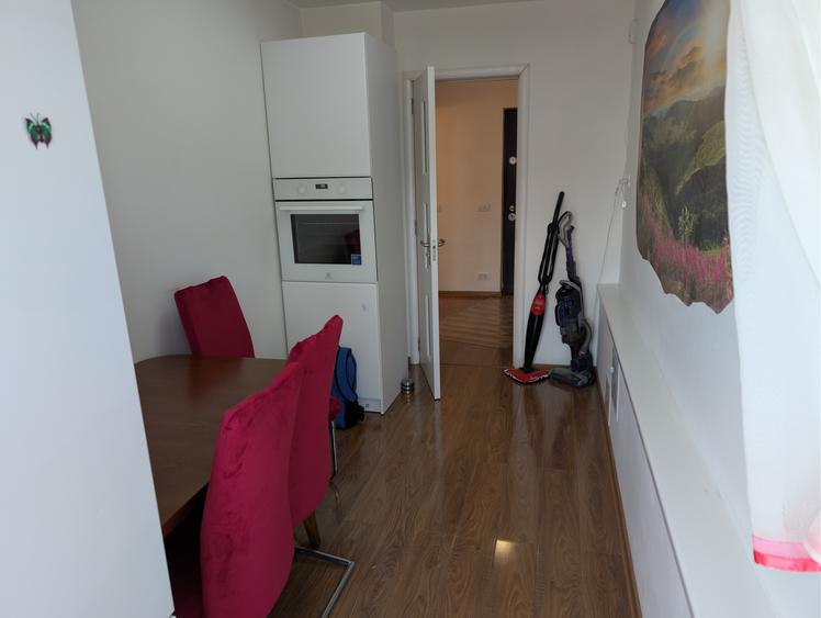 Apartament 3 Camere Modern metrou în fața blocului