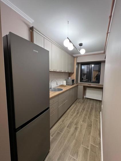 Proprietar-Vând apartament 2 camere mobilat si utilat - Casa de cultură