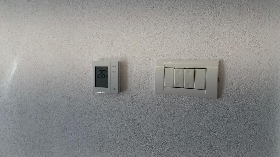 Apartament cu 3 camere, decomandat, 65mp, etaj 1 - zona Dambovita