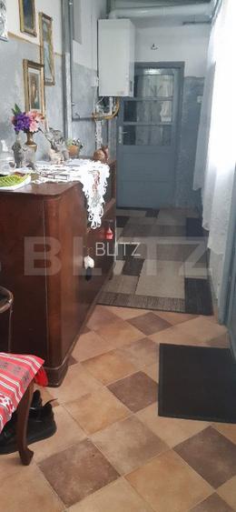Casa de vanzare, cu 3 camere, 138 mp, zona Calea Domneasca - 2