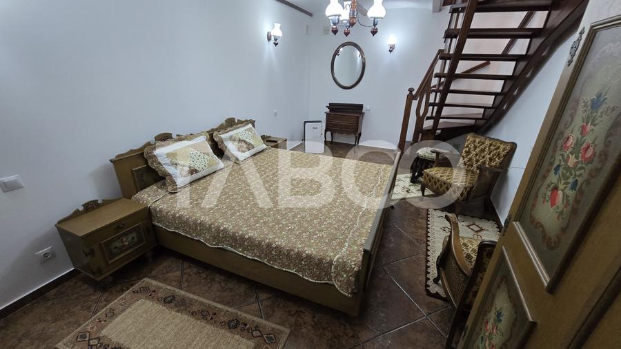 Apartament de vanzare cu 2 camere pretabil regim hotelier Piata Mare