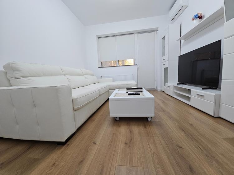 Vând apartament ultracentral et 1