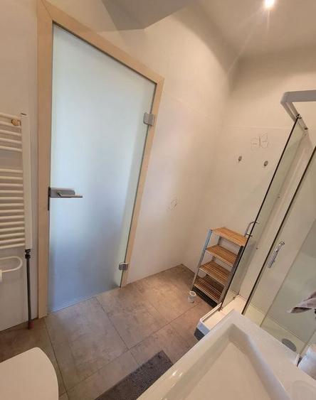 Decebal,Unirii,bl.2012,et.6/11,mobilat,utilat complet,balcon,AC,debara,renovat