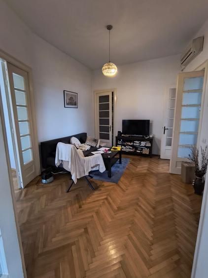 Peninsula 3 camere 84 mp pret 160.000 euro