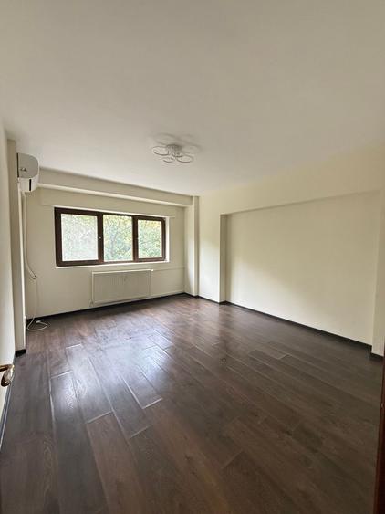 Vanzare apartament 4 camere Bld. Unirii - Fantani Bucuresti