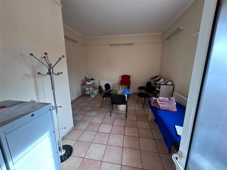 Hala industriala de vanzare in Marghita – 650 mp hala + birouri 200 mp, teren 34