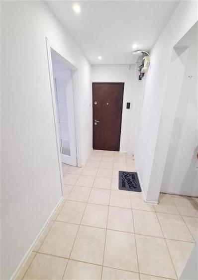 Apartament 3 camere, 2 bai, Astra- Carpatilor