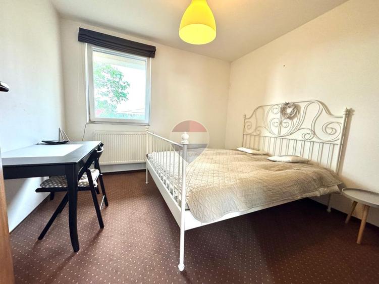 Apartament cu 2 camere de vânzare, Zona Dealuri