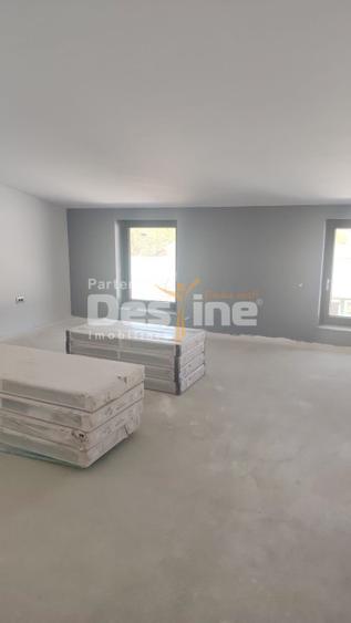 Spatiu comercial nou. Spatiu birouri