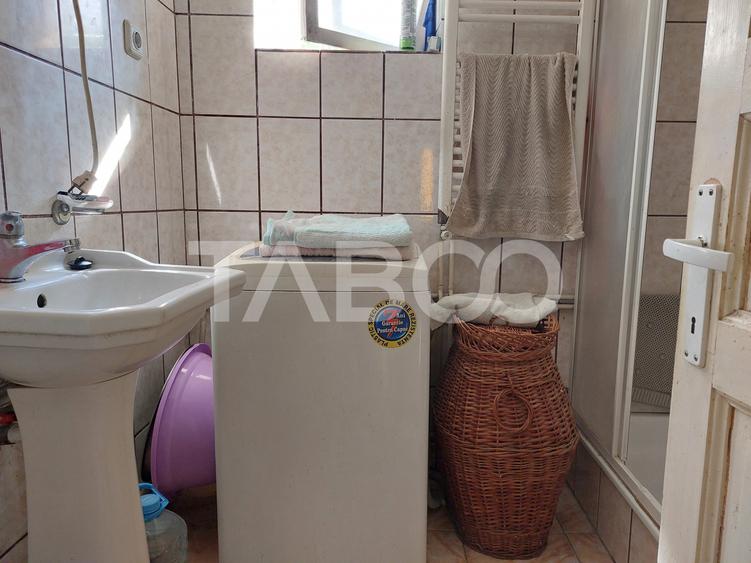 Casa de vanzare 105 mp utili 4 camere teren liber 405 mp Rasinari