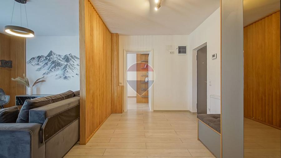 Apartament 2 camere de vânzare | Parcare și boxă | Zona Tractorul