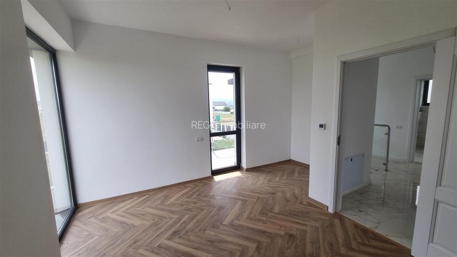 Vila moderna de 4 camere zona Sanpetru - 7