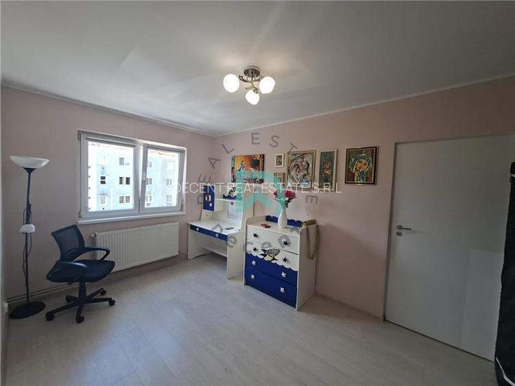 Apartament 2 camere Florilor, comision 0, etaj intermediar, loc de parcare - 2