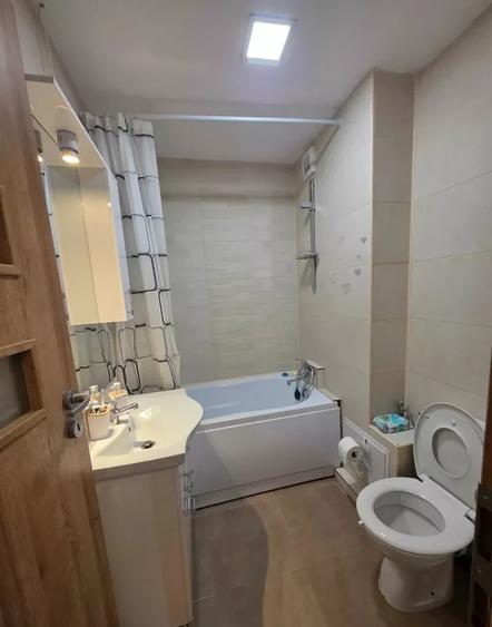 Apartament 3 camere, renovat, cu 2 băi și balcon - Titan, Sector 3
