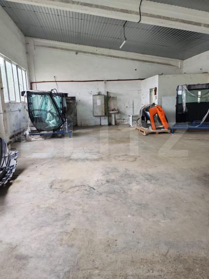 Hală de inchiriat, cu suprafața de 400 mp, Bistrita