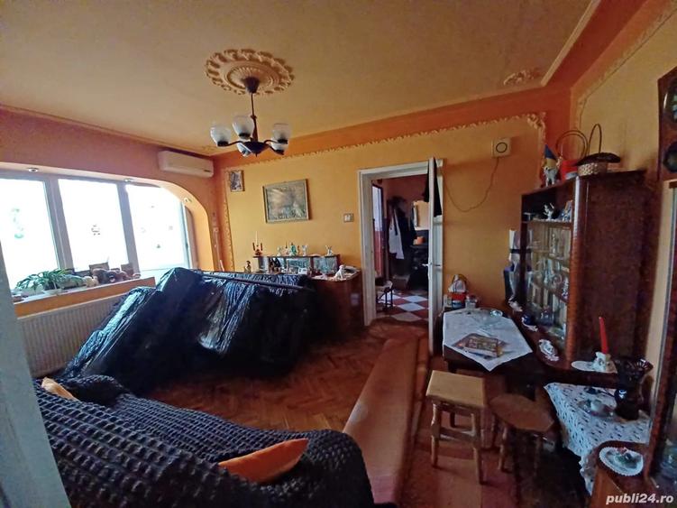 Apartament cu 2 camere zona ultracentrala etaj 3din4