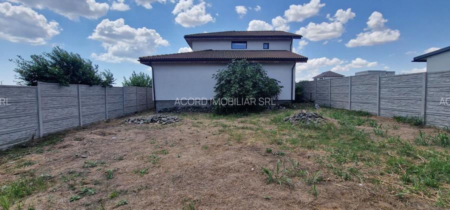 Vila P+1, zona linistita, pentru doua famili. - 23