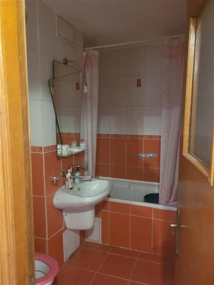 Apartament 3 semidecomandat, zona Orizont