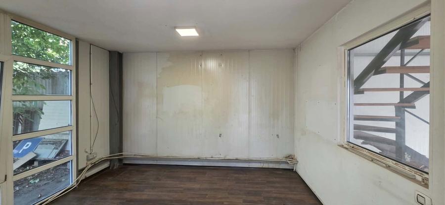 Hală cu birouri de închiriat – cartier Nufărul-H0035