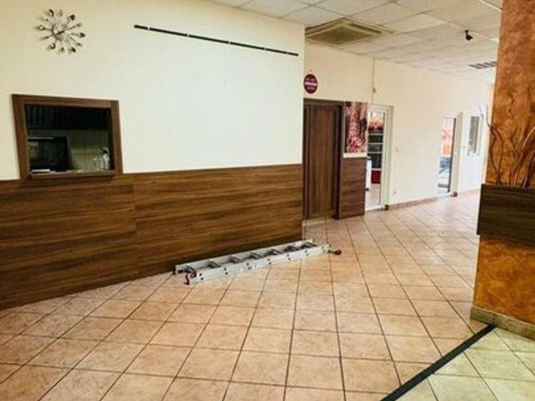 Spatiu comercial de inchiriat, vad , vitina 2 front Vlaicu Arad