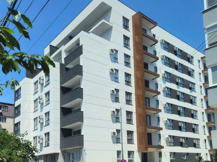 4  camere/bloc  nou/zona Centrul  Comercial  Grand  Arena/comision 0  cumparator