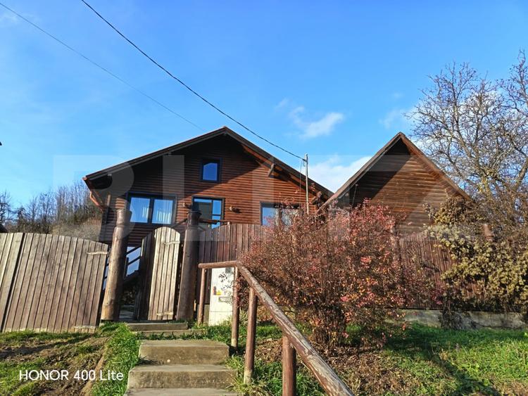 Casa superba cu 15 ari teren situata in Curteni