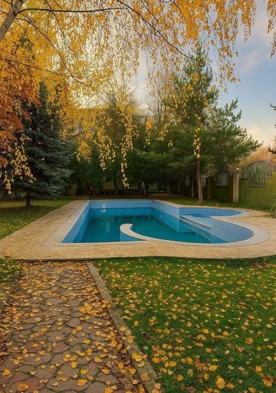 Proprietate de protocol unică, cu ponton de 25m, hamam și piscină privată