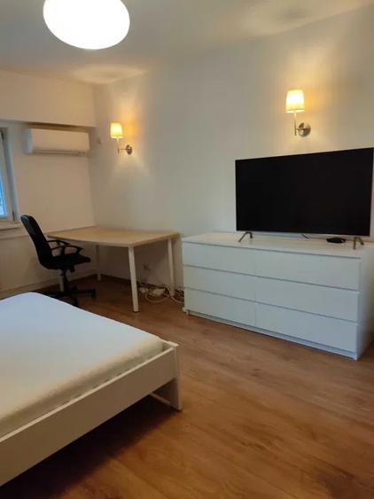 Garsoniera Vitan AC 40mp Bloc 1993 Metrou 15 Min Renovata