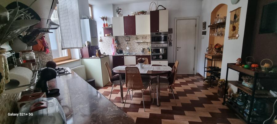 Apartament 4 camere Calea Victoriei- Dacia ( Universitatea de Arte)