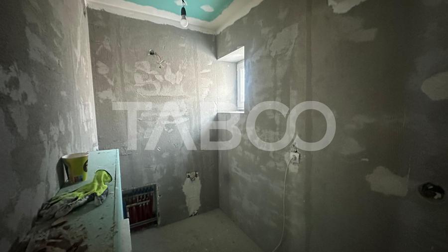 Casa 4 camere de tip duplex 140 mpu 2 bai zona Veterani in Sibiu